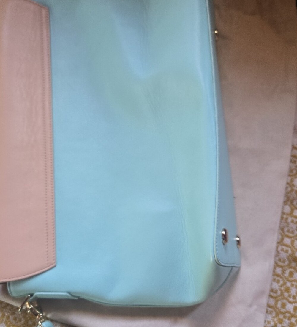 Two-Tone Mint and Beige Top-Handle Crossbody - Picture 4 of 7